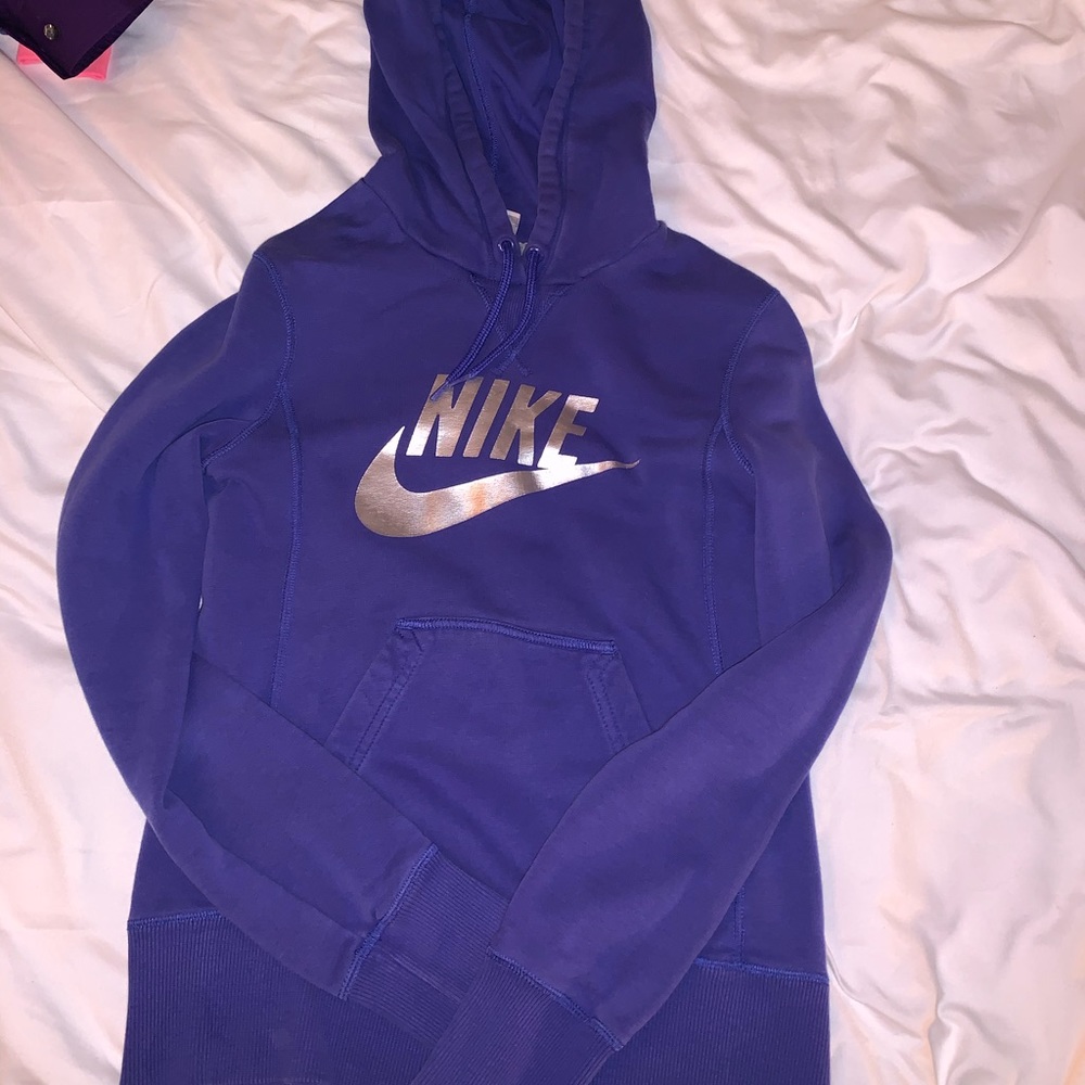 Nike sportswear sweatshirt